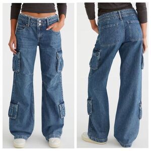Aéropostale Low-Rise Baggy Wide Leg Cargo Jean Size 000